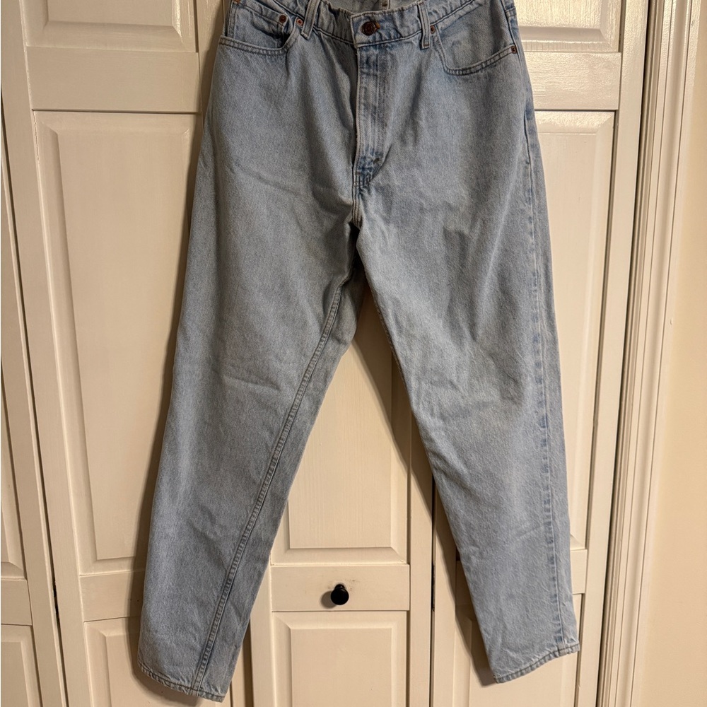 Vintage Levi's 550 Relaxed Fit Tapered Light Blue Jeans